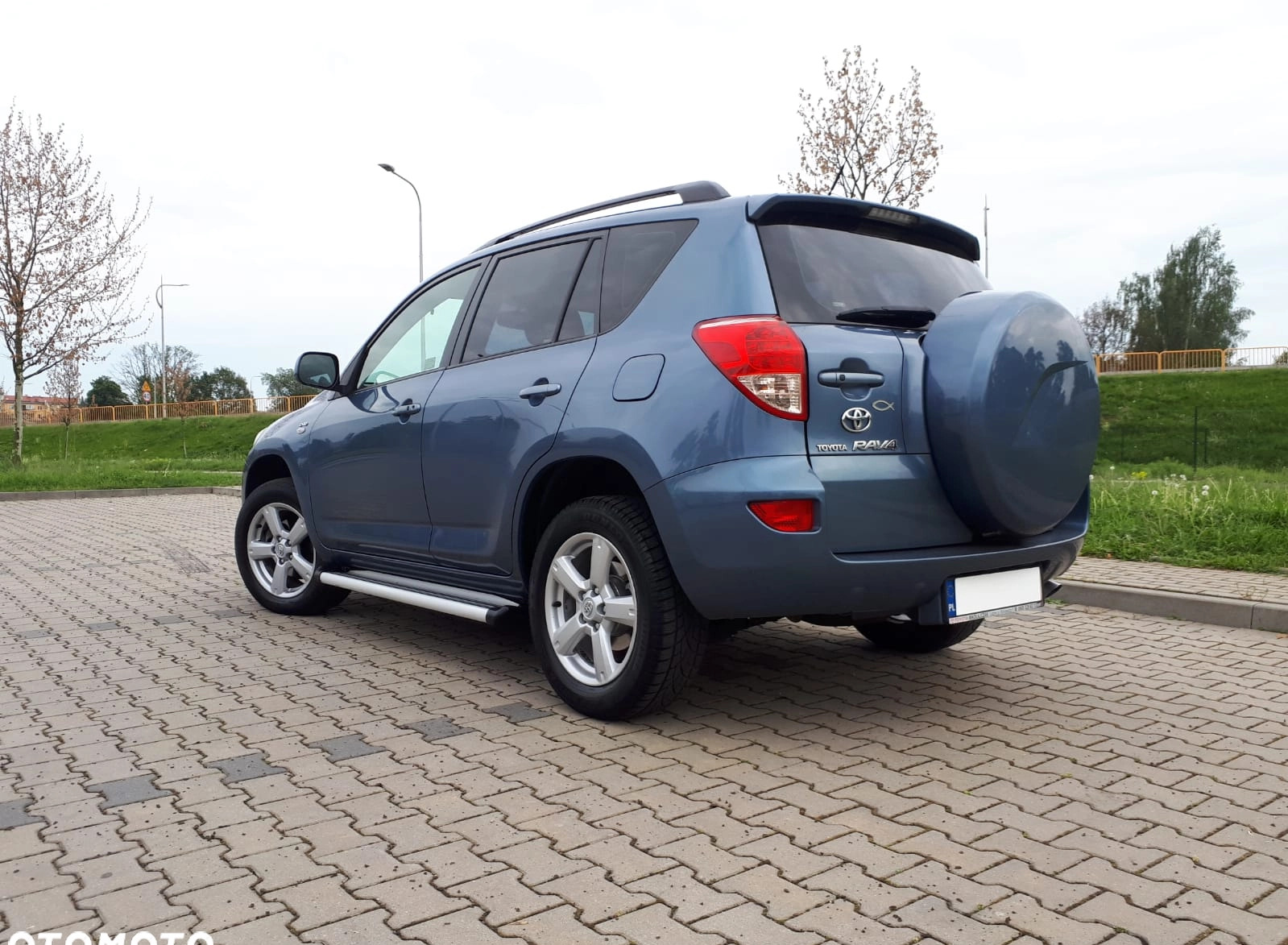 Toyota RAV4 cena 27800 przebieg: 233000, rok produkcji 2007 z Legnica małe 232